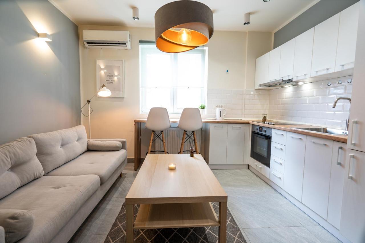 Cozy Design Apartament In Magheru Bucureşti Ngoại thất bức ảnh