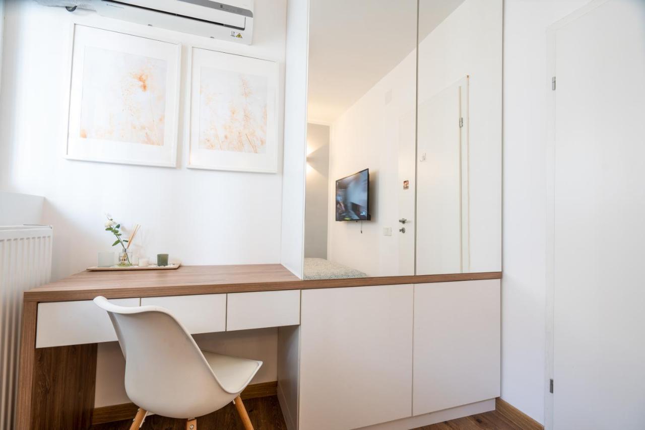 Cozy Design Apartament In Magheru Bucureşti Ngoại thất bức ảnh